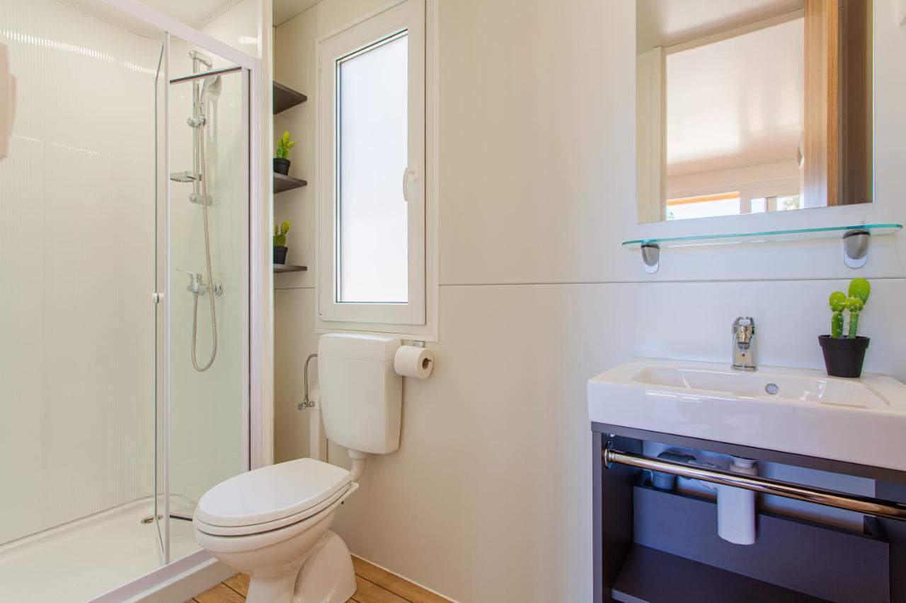 Mobile Homes Lopari Нерезине Екстериор снимка