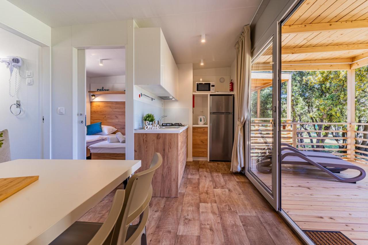 Mobile Homes Lopari Нерезине Екстериор снимка