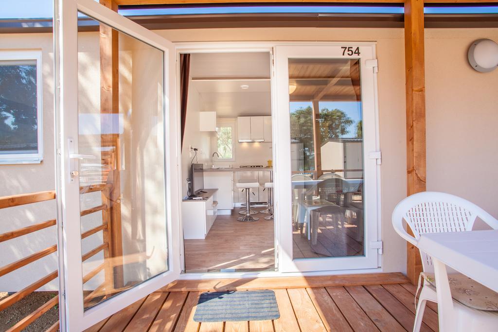 Mobile Homes Lopari Нерезине Екстериор снимка