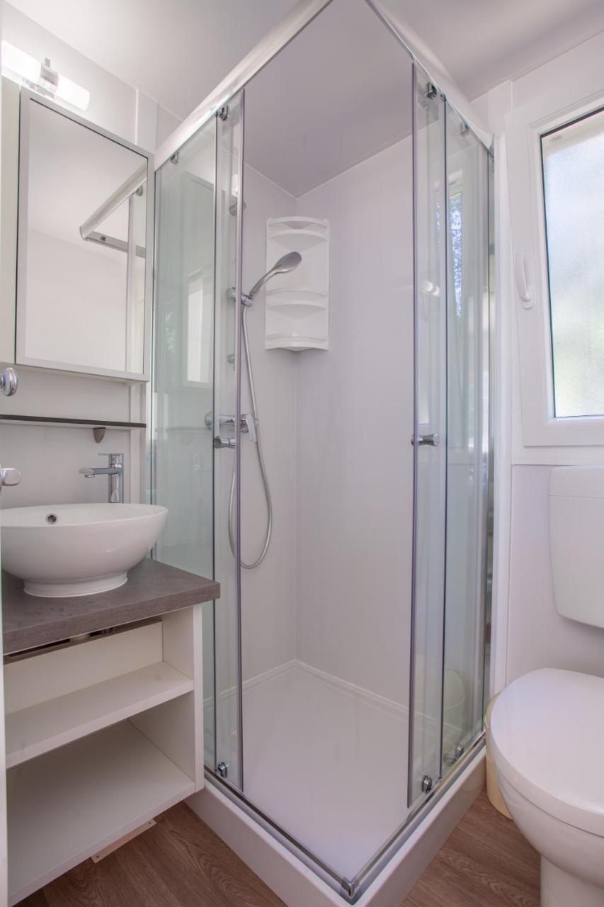 Mobile Homes Lopari Нерезине Екстериор снимка