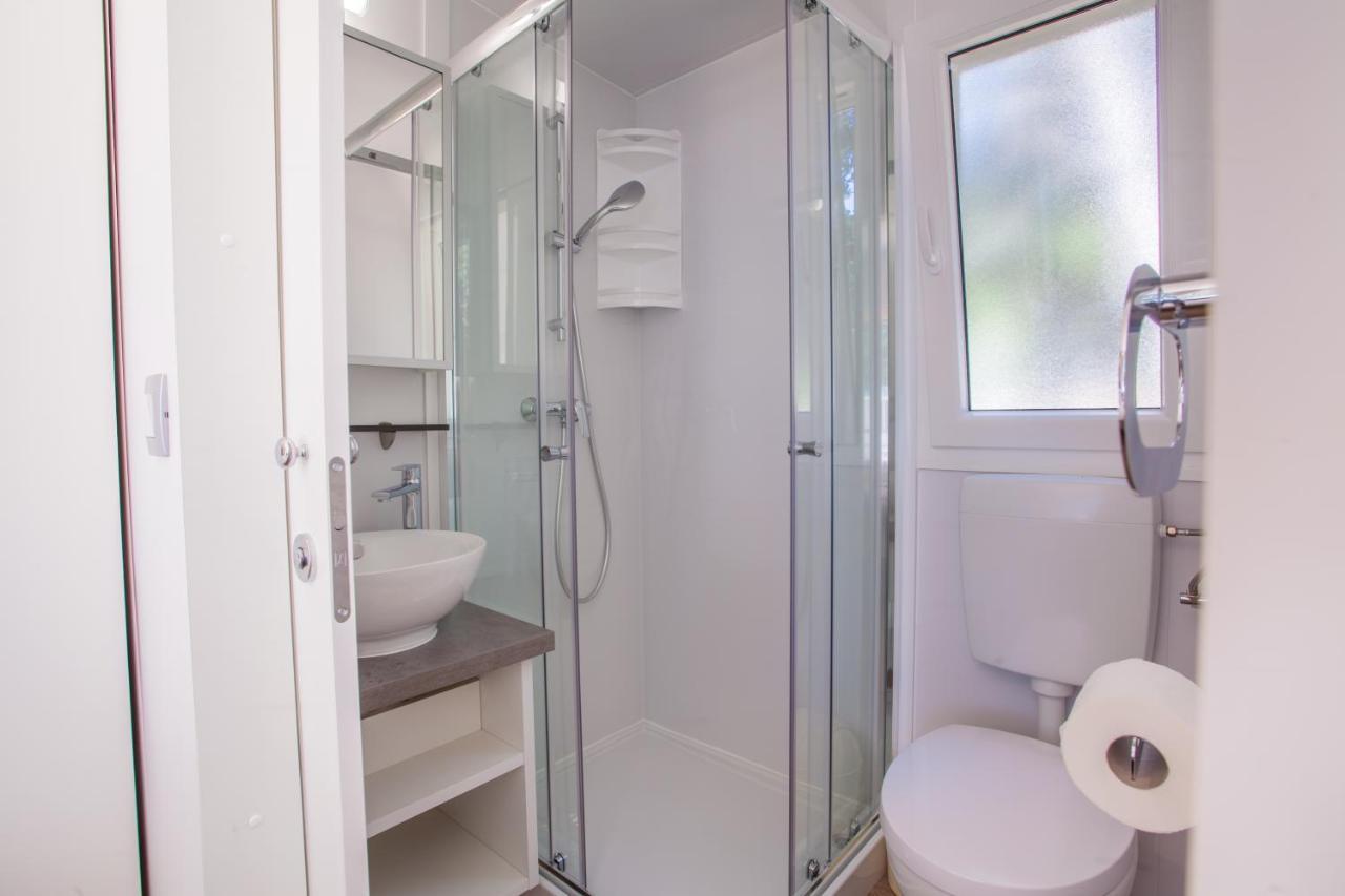Mobile Homes Lopari Нерезине Екстериор снимка
